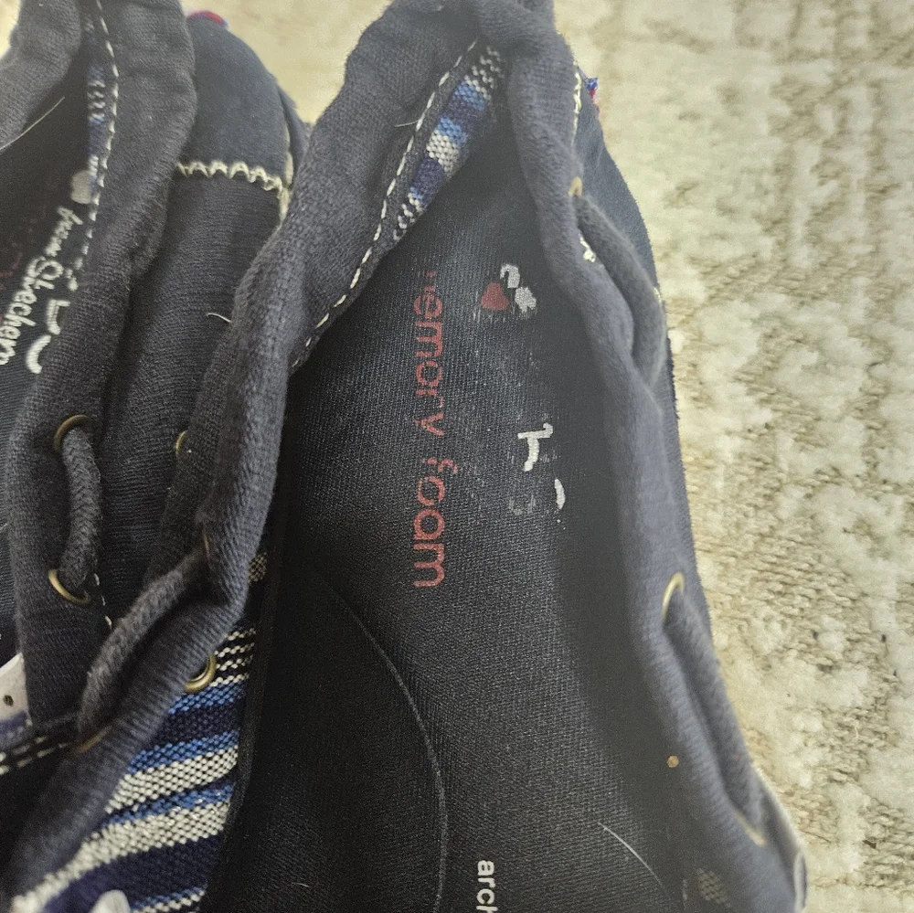 Womens sketchers Bob's size 8‎